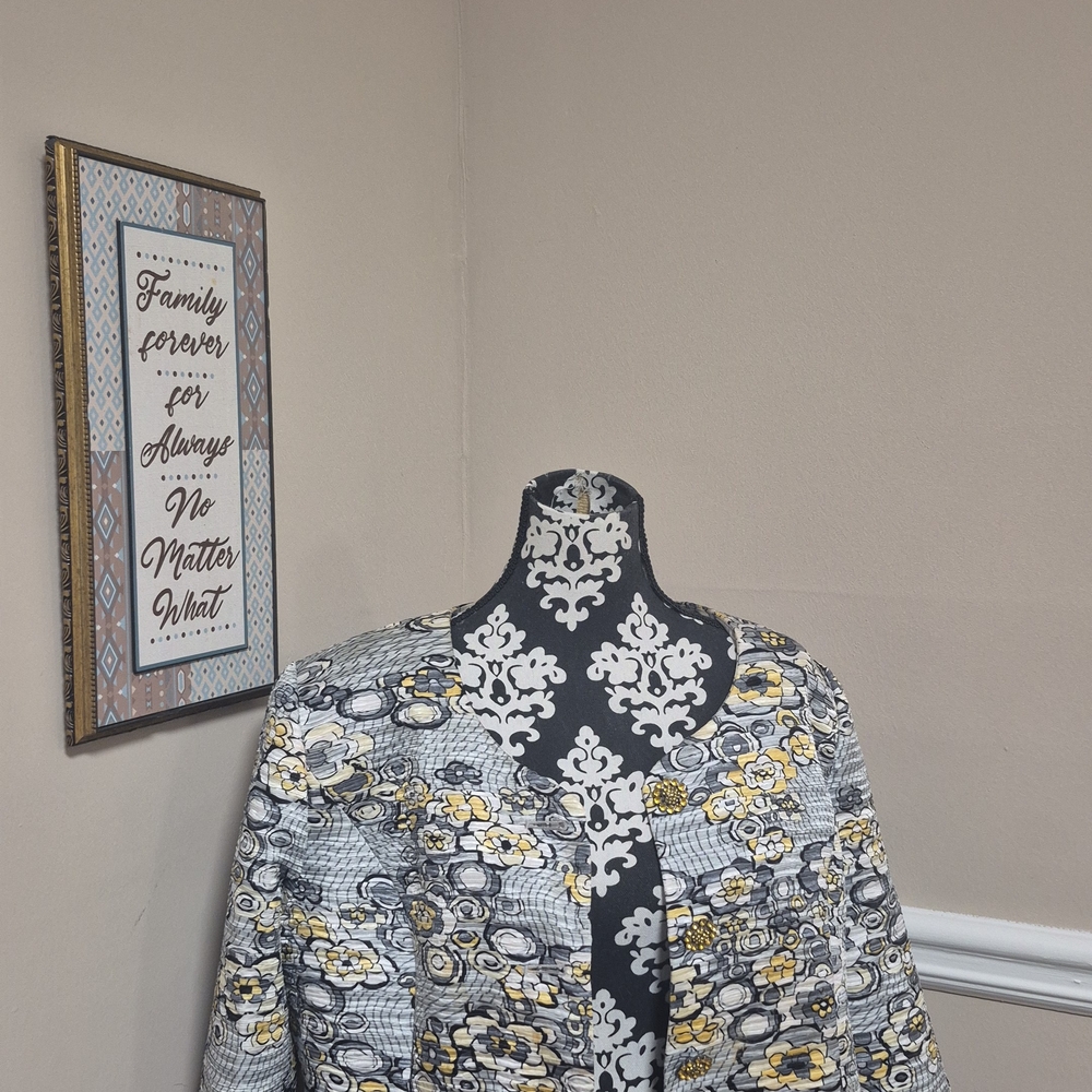 Elegant Floral Women's Blazer - Black, White, Yellow
